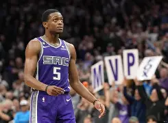 半岛体育app下载-联赛新星砍下生涯最高得分,成为焦点人物的是谁